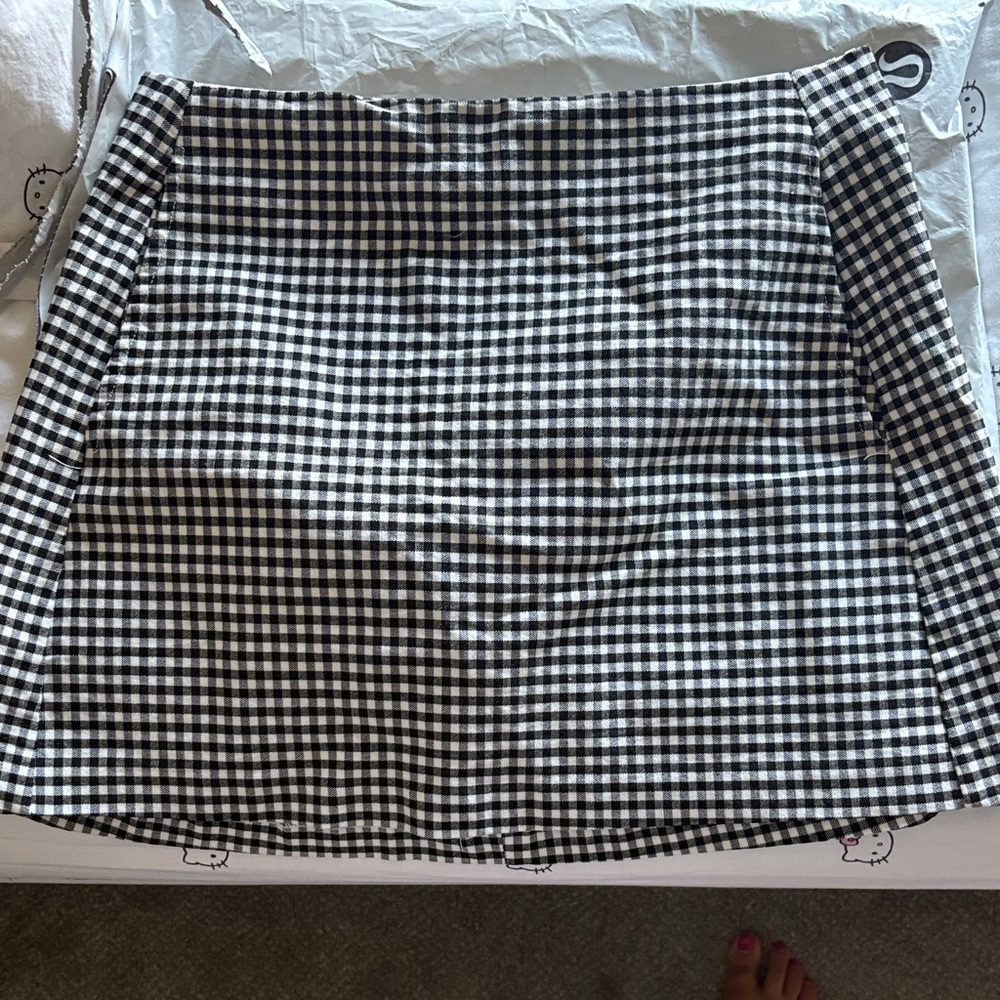 Urban Outfitters Black and White Gingham Mini Skirt Size S